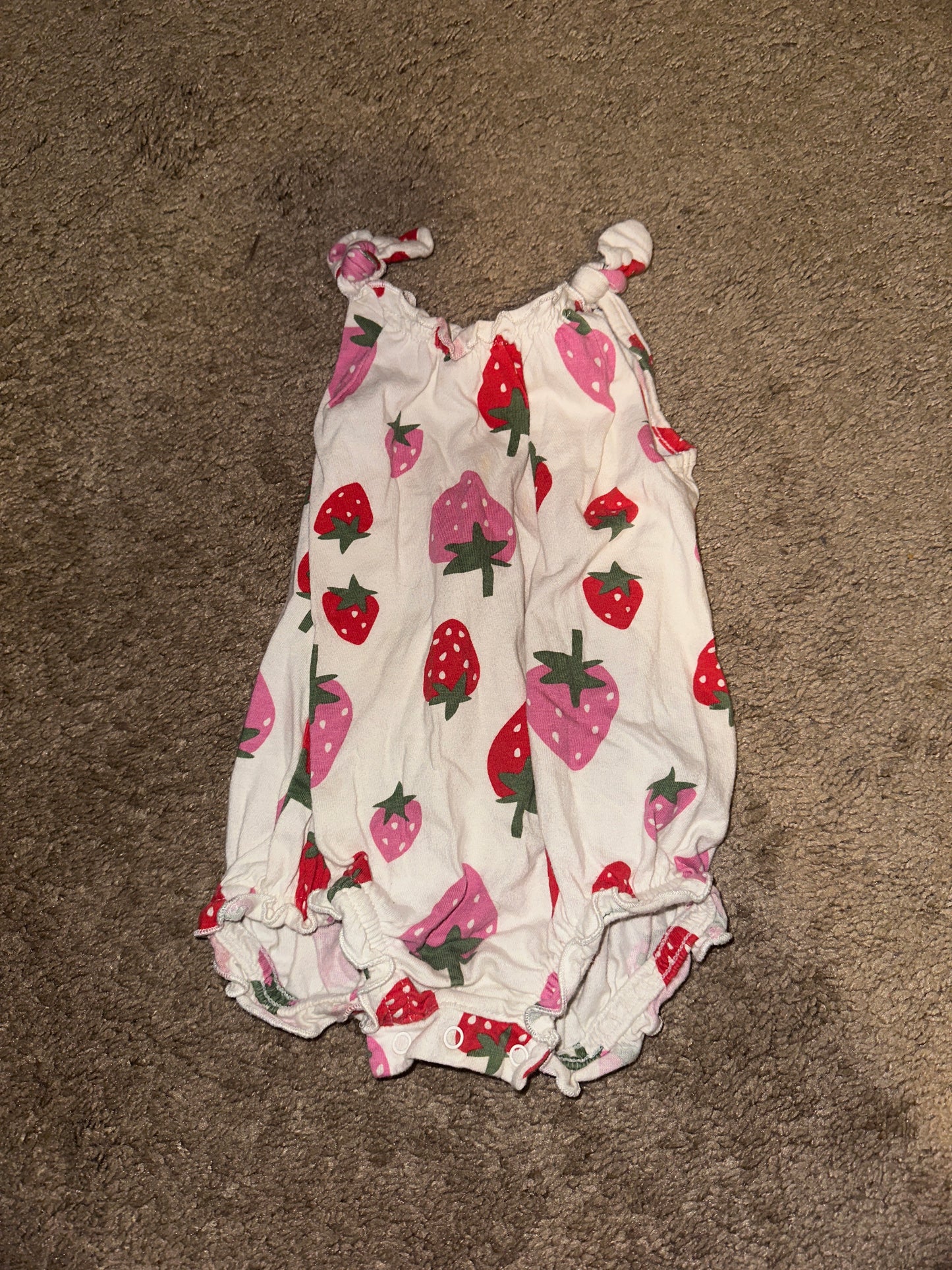 12-18m Strawberry Romper