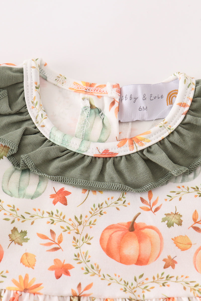 Green pumpkin ruffle baby set