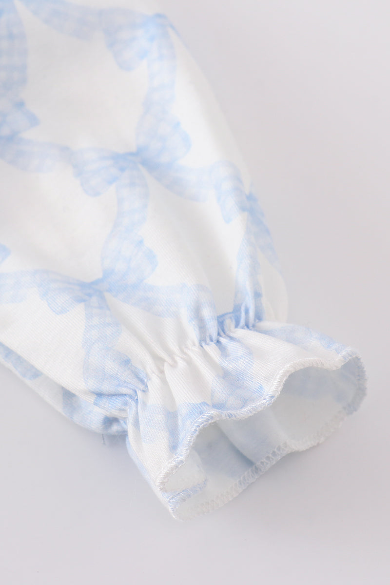 Blue bow ruffle bubble